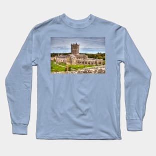 St Davids Cathedral, Pembrokeshire, Wales Long Sleeve T-Shirt